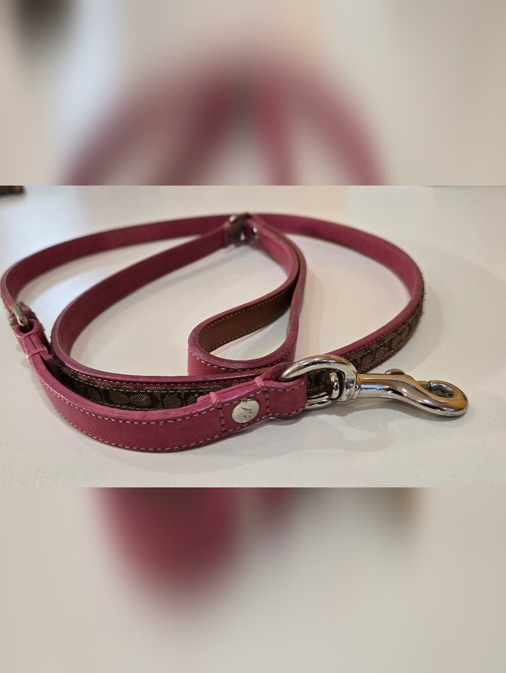 COACH PINK SIGNATURE EXTRA SMALL DOG LEASH - Picture 3 of 4